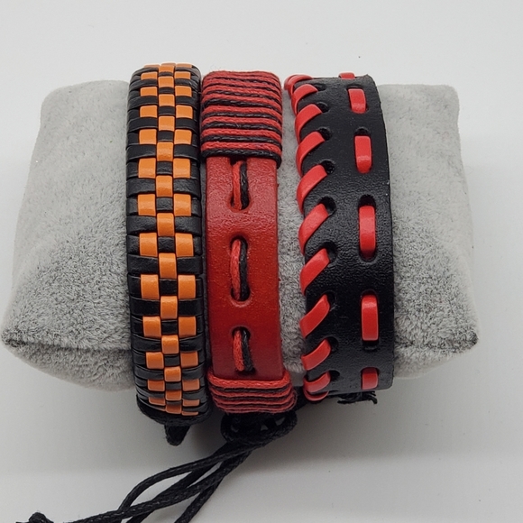 ❤️Unisex Trio of Leather Bracelets - Picture 3 of 4